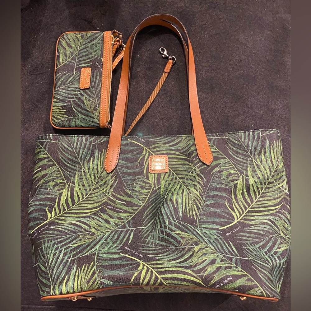 Dooney and Bourke, Large Zipper Shopper with wrist bag